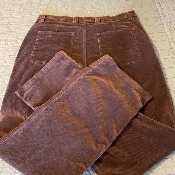 MENS Mountain Khakis corduroy pants, 38"x34" EUC, rich brown gussetted crotch - Picture 3 of 11